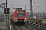 DB S-Bahn Rhein Main 423 410-0 am 12.01.19 in Bad Vilbel Bhf als S6.