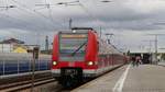 Ein 423 außerplanmäßig auf der S8, hier bei seinem Aufenthalt in Kelsterbach. Aufgenommen am 27.10.2018 17:05