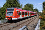 S-Bahn K�ln 423 261 f�hrend als S11 nach D�sseldorf Flughafen Terminal in K�ln-Holweide am 18.08.2025