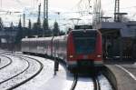 423 200 und ein weiterer am 25.02.09 als S6 nach Aying in Mnchen-Westkreuz