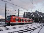 Der 423 797 der S-Bahn Kln am 05.01.2009 bei der Ausfahrt aus dem Klner Hbf.