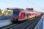 Am 12.06.09 steht 423 908/408 und ein unbekannter 423er als S2 (Dietzenbach-Niedernhausen/Taunus) in Heusenstamm abfahrbereit.Nchster Halt ist Offenbach-Bieber