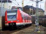 423 167/667 fhrt zusammen mit 423 124/624 als S1 von Grafing kommend in  Hackerbrcke  ein. 27.03.2010