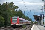 423 145 als Lt in Richtung Mnchen Ost, am 15.08.2010 bei der Durchfahrt durch Berg am Laim.