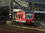 423 255-9 als S12 (Troisdorf-Kln/Hansaring) erreicht Kln Hbf.19.11.10