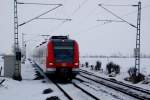 Als Kurzzug kommt diese S11 in Allerheiligen eingefahren. Es ist der Triebwagen 423 055-3 auf seinem Weg nach Dsseldorf. 31.12.2010