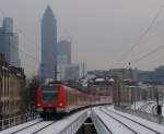 DB S-Bahn Rhein-Main 423 826-7 als S 35638 (S6) von Frankfurt (M) Sd nach Friedberg (Hessen), in Frankfurt (M) West; 22.12.2010