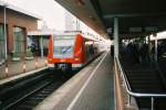 Die S2 im Herbst 2004 mit der BR 423 in Dortmund Hbf