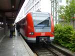 423 176-7 steht hier als S6 nach Tutzing in Mnchen Ost, 23.Mai 2013.