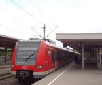 423 533 steht als S3 nach Backnang abfahrtbereit in Bad Cannstatt.