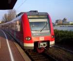 423 290/790 steht als S11 nach Dsseldorf in Neuss-Rheinparkcenter.