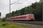 Als S4 (Geltendorf - Ebersberg) fuhr am 12.09.2017 der 423 653-5 zusammen mit dem 423 244-3 kurz nach Zorneding in Richtung Ziel.