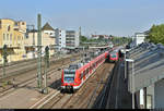 Nachschuss auf 423 309-4, 423 ??? und 423 ??? der S-Bahn Stuttgart als S5 von Stuttgart Schwabstraße nach Bietigheim-Bissingen, die den Bahnhof Ludwigsburg auf Gleis 2 erreichen.