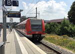 423 070 bildete am 8.6.2018 den hinteren Zugteil eines Vollzuges der S-Bahn München. Aufgenommen in Markt Indersdorf.
