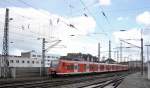 S-Bahnzug der BR 424 fhrt am 02.04.2012 in Hannover ein.