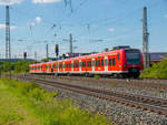 Am 10.06.2017 fuhr 426 034 und 425 047 als RB 58122 nach Würzburg Hbf aus dem Bahnhof in Winterhausen aus.
