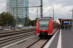 Am 04.10.2017 erreicht eine RB aus Karlsruhe den Hauptbahnhof Mannheim auf dem neuen Bahnsteig F mit den Gleisen 11 und 12.