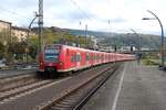 Am 25.10.2017 erreicht eine Doppeltraktion BR 425 der S-Bahn RheinNeckar als S1 nach Homburg den Hauptbahnhof Heidelberg.