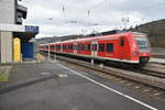 425 721-8 in Neckarelz an Gleis 2 als S2 nach Mosbach Baden am 4.3.2020