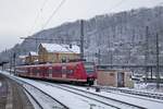425 772-1  Sehnde  der S-Bahn Hannover im winterlichen Bahnhof Altenbeken bei der Ausfahrt in Richtung Hannover (09.01.2021) 