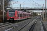 Nach dem Fahrplanwechsel am 12.12.2021 alltäglich, am 01.12.2021 außergewöhnlich. 425 812-5 auf  Sonderfahrt  nach Lindau durchfährt Meckenbeuren.