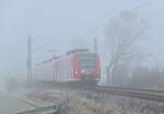 Das schöne an Nebel ist, das man Triebwagen mit Graffiti  fotografieren kann, ohne dass das Graffiti in Erscheinung tritt. So wie hier beim RB 85 nach Osterburken  den ich hier bei Hohenstadt erwischt habe.  25.1.2022.