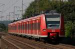 Nachschuss auf Elektrotriebwagenzug ET 425 022-1 als RB42 mit Ziel Mnster Hauptbahnhof am Bahnbergang Recklinghausen Brster Weg am 24.08.2007. Die Scharfenbergkupplung ist ausnahmsweise mal mit einer Staubkappe geschtzt, was wirklich eher selten ist.