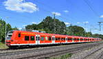 DB Regio AG - Region Südost, Fahrzeugnutzer: S-Bahn Mittelelbe, Magdeburg mit  425 007-2  (NVR:  94 80 0425 007-2 D-DB..... ) +  425 512-1  (NVR:  94 80 0425 512-1 D-DB.... ) als RB 40 nach Braunschweig am 14.05.24 Bahnhof Niederndodeleben.