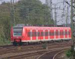 425 072/572 am Morgen des 04.10.07 als RB33. Hier bei der Einfahrt von M´gladbach Hbf.