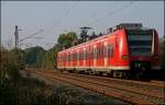 Durch das flache Lennetal bei Hohenlimburg fhrt der 425 071/571 als RE16 (RE 29684)  RUHR-SIEG-EXPRESS  von Siegen nach Essen Hbf.