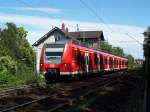 ET 425 216 war im Sommer als S2 von Mosbach nach Kaiserslautern bei Neustadt an der Weinstrae unterwegs.
