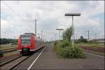 425 027/527 erreicht als RB42 (RB 20229)  Haard-BAHN , von Essen Hbf nach Mnster(Westf)Hbf, den Bahnhof Haltern am See. (15.06.2008)