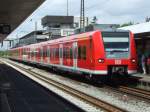 ET 425 252 hlt in Frankenthal Hbf auf dem Weg von Worms nach Mannheim-Friedrichsfeld.