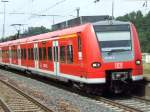 ET 425 305 als RE nach Ulm Hbf bei der Einfahrt in Sen am 22.08.2008.