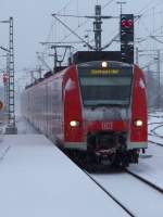 Ein Vollzug ET 425, beheimatet in Plochingen, fahren am 05.01.2009 als RE aus Rottweil in Herrenberg ein.