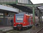 Auch wenn es kein schnes Fahrzeug ist, trotzdem wird es ab Fahrplanwechsel Geschichte sein auf der RE3, denn ab dann bernimmt die Eurobahn diese Linie, hier die RE3 nach Dortmund weniger als zwei