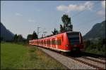 425 647 und ein 426er sind als  RE 30103 von Rosenheim nach Kufstein unterwges. (Kloster Raisach am 05.08.2009)