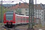 425 574-1 als RB11073 aus Duisburg bei der Einfahrt in Aachen Hbf, genau 18 Minuten spter fhrt  Es  wieder als RB11074 zurck nach Duisburg, 25.4.10