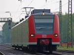 425 574-1 als RB11076 nach Duisburg bei der Einfahrt in Geilenkirchen 8.5.10