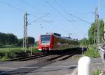 Donnerstag 3.6.2010 425 070-3 am Bahnbergang bei Rimburg.
Hier ist der Zug als RB33 auf dem Weg nach Aachen unterwegs.