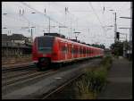 425 023 mit 425 xxx in Solingen Hbf