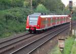 Auf nach Aachen Hbf, das ist das Ziel des 425 075-9 am Abend des 13.September2010 als RB33.