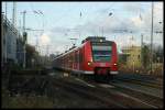 425 084 mit 425 xxx bei der Einfahrt in Solingen Hbf