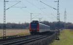 Hinter Gubberath kommt der 425 096-5 mit einem unbekannten Bruder in Richtung Grevenbroich gefahren. 7.0.2011