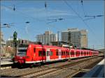 Quietschi im Doppelpack beim Verlassen des Hauptbahnhofs von Essen am 02.04.2011.