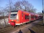 425 574(074) steht mit der Sonnigen Seite zur Kamera in Hckelhoven-Baal am 24.01.2006 in Richtung Aachen Hbf.