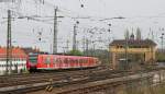 425 222-7 und 220-1 als S2 Mosbach (Baden)-Kaiserslautern Hbf bei der Einfahrt Neusdtadt (Weinstrae) Hbf 17.4.12