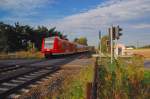 RB 33 am Bahnbergang Herrather Linde.......der 425 104 fhrt am Montagnachmittag den 27.8.2012 diese Leistung.