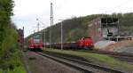 425 141-9 als Regionalbahn nach Saarbrcken im Bahnhof Luisenthal/Saar. Vor der ehemaligen Kohleverladung der Grube Luisenthal hat ESG 1 - MaK G1206 einen Schotterzug gebracht. 23.04.2012 KBS 685