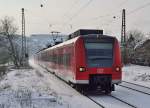 425 735-8 und der 425 224-3  bei der Einfahrt in den Bahnhof Dallau am Freitagmittag den 18.1.2013, die beiden sind auf dem Weg nach Osterburken.